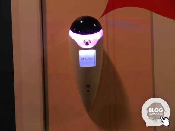 #CES2016 - Fenotek dévoile son majordome Hi)03