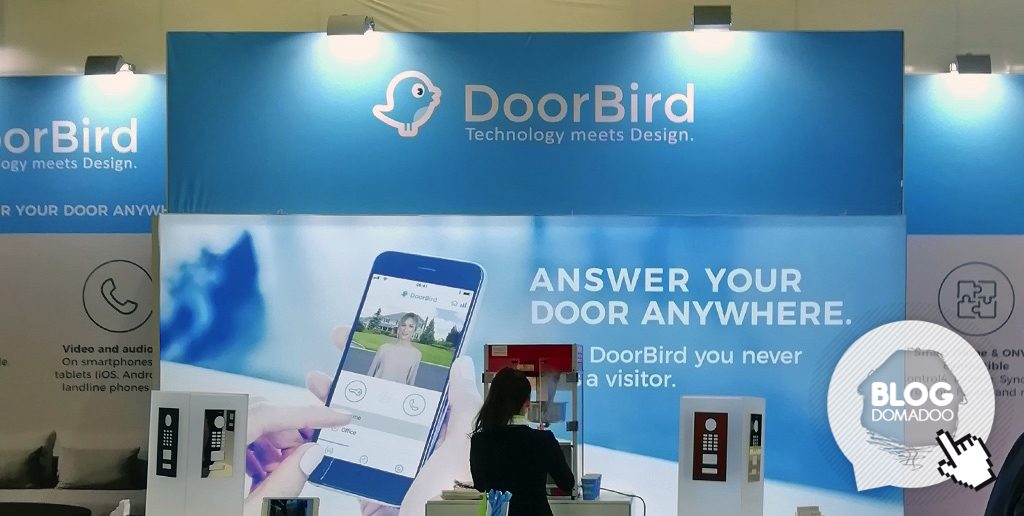 ISE2019 Doorbird presente sa station video interieur00