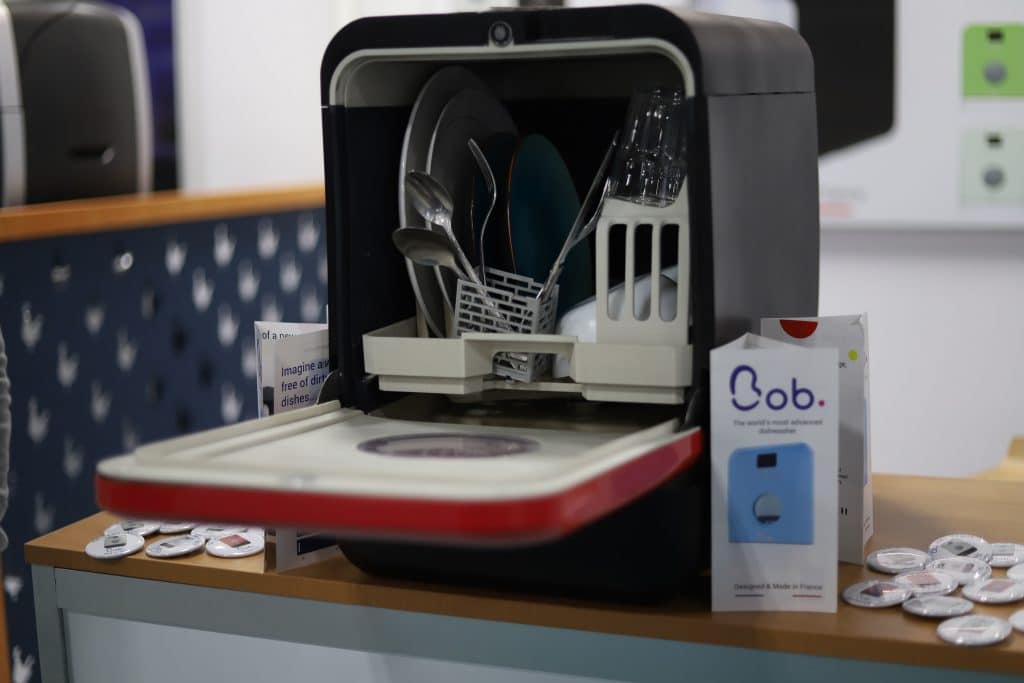 Bob, le lavevaisselle intelligent qui nettoie votre vaisselle avec