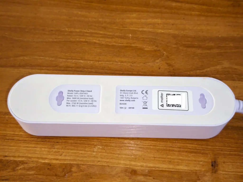 Multiprise Shelly power strip4 Gen4 Wifi Matter Zigbee 14 multiprise zigbee matter bluetooth wifi6 shelly power strip4 gen4 2048x1536 012
